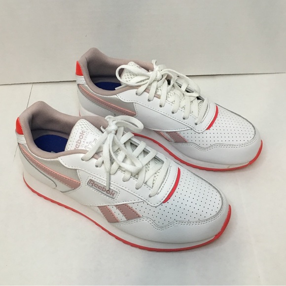 Reebok Women's Classic Harman Ripple Sneaker - Picture 3 of 10